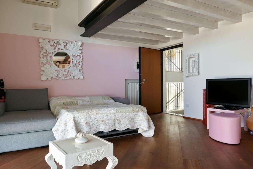 Your Little Loft فيلافرانكا دي فيرونا المظهر الخارجي الصورة